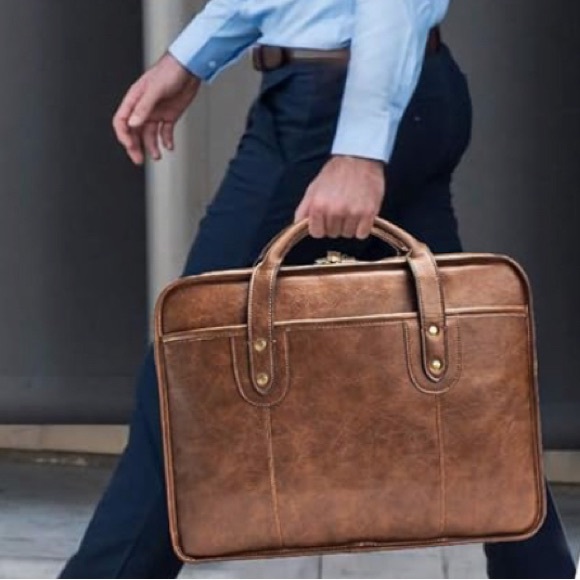 Boutique Other - NEW Brown Leather Briefcase 15.6 Inch Laptop Bag Travel Messenger Bag